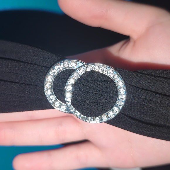 Formal dress black with dalions with rimestones - Picture 3 of 4